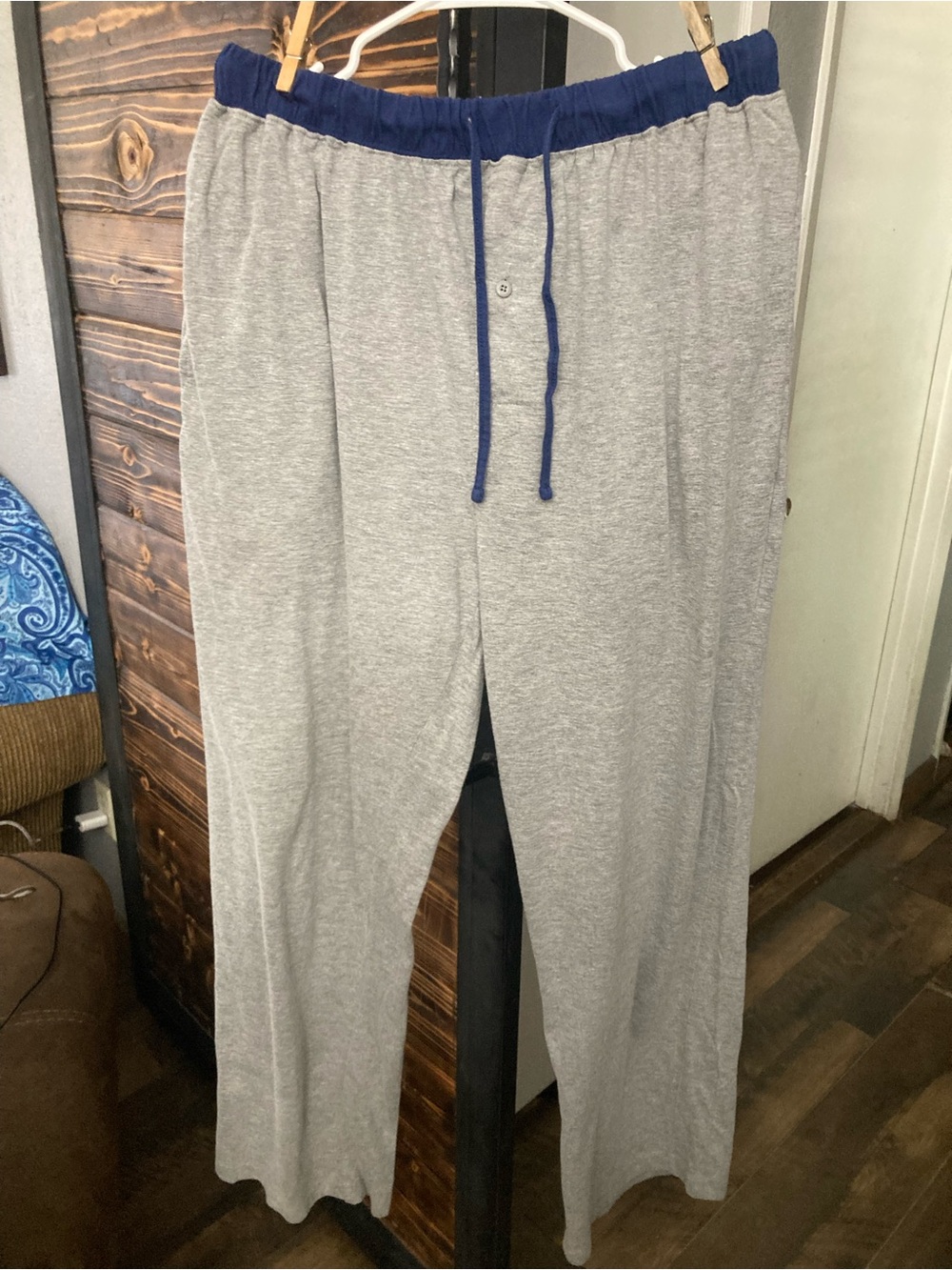 Men’s Pj Bottoms Size Large By Hanes